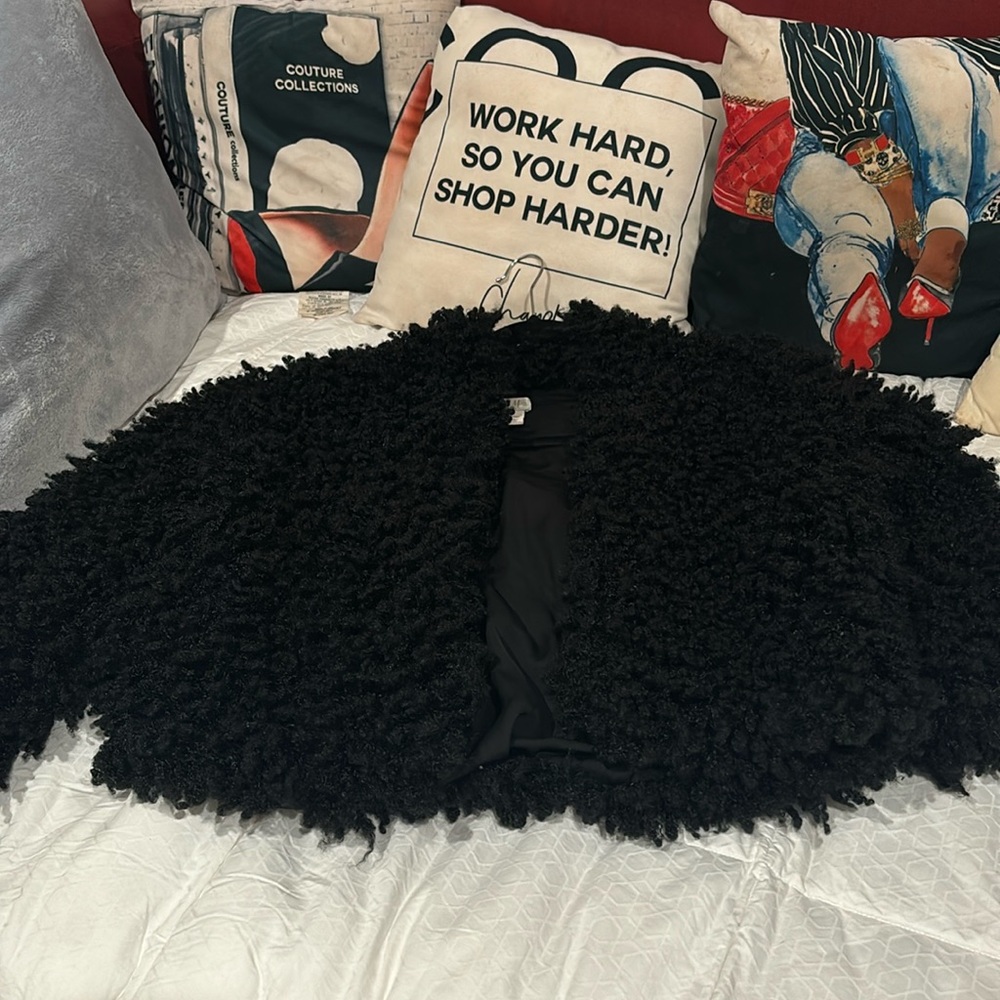 H&M Teddy Fur Cropped Open Jacket Size 6